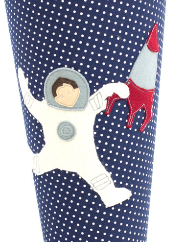 schultüte mit astronautenmotiv   